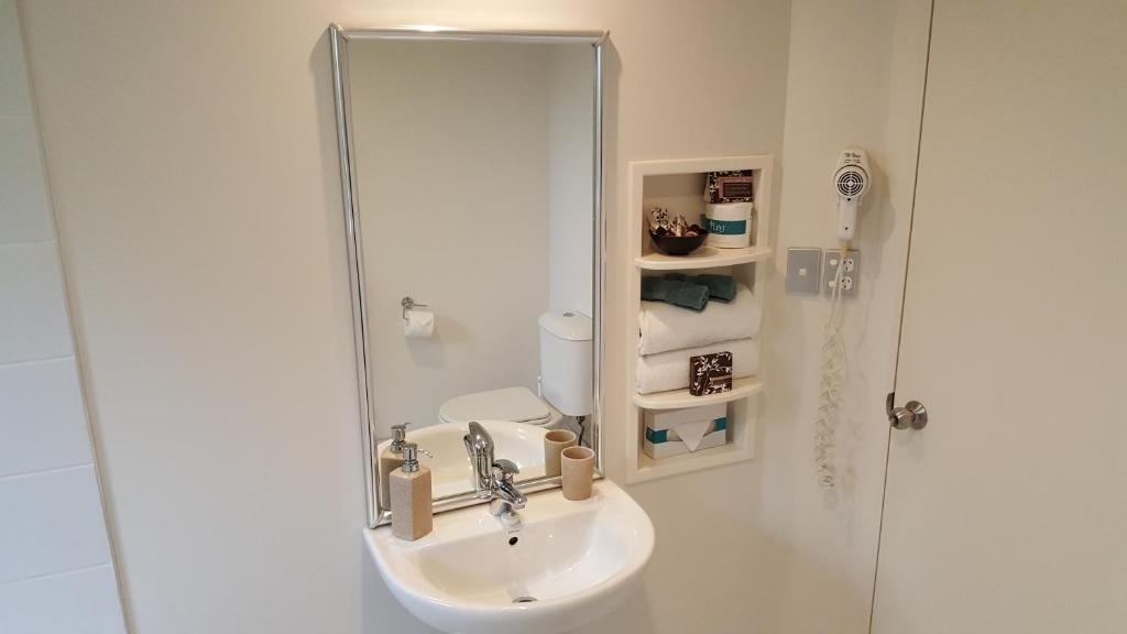 FYFFE on Riccarton - Resim 7