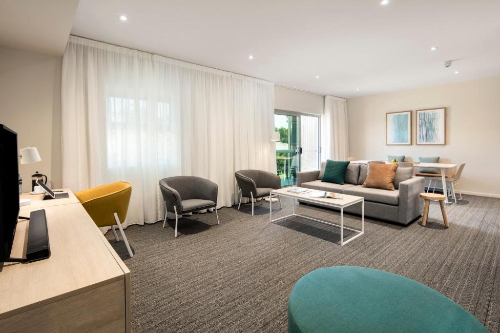 Quest Eight Mile Plains - Resim 5