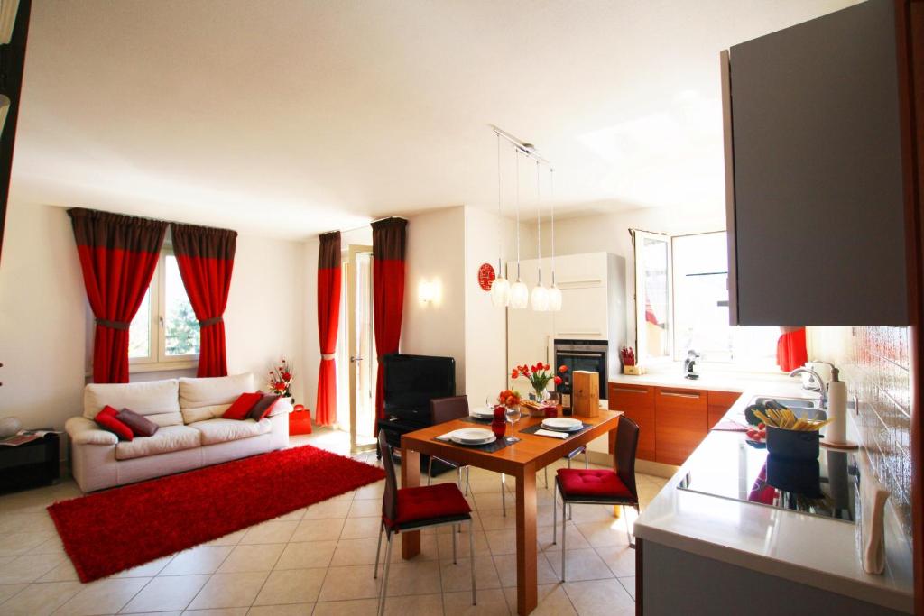 TV a/nebo společenská místnost v ubytování Apartment Theresa