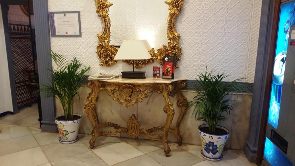 Zdjęcie z galerii obiektu Bed & Breakfast Naranjo w Sewilli