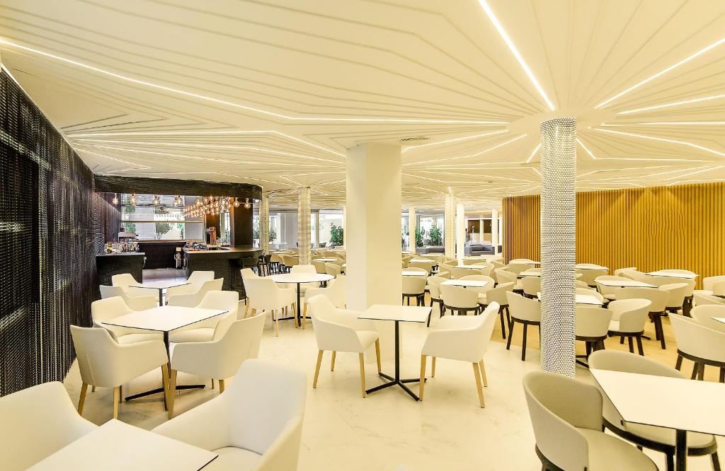 Restaurace v ubytování Hotel Carlos I
