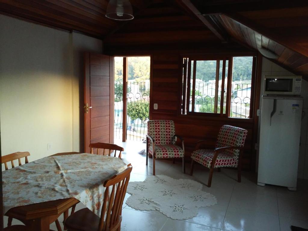 Flat Theobald - Two-Bedroom Apartment