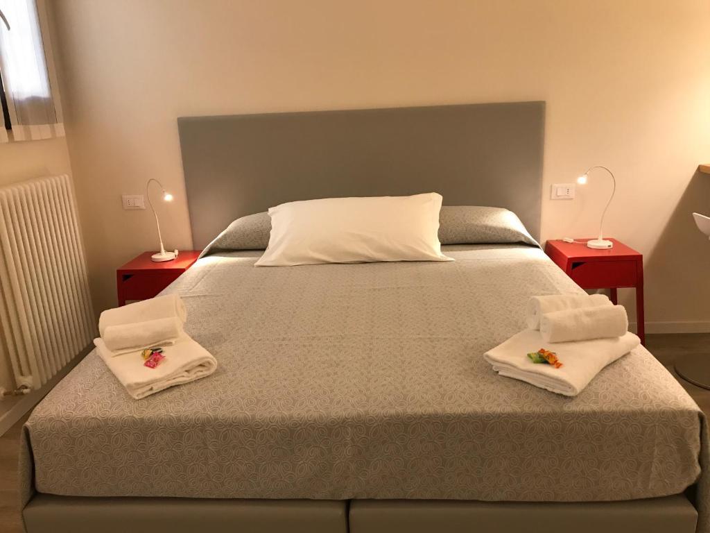 Honey Rooms Ferrara - 