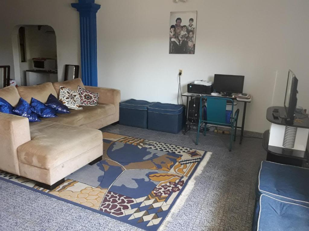 TV a/nebo společenská místnost v ubytování Nueva Alborada Lodging House
