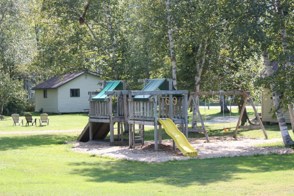Herní místnost nebo prostor pro děti v ubytování Colonial Bay Motel and Cottages