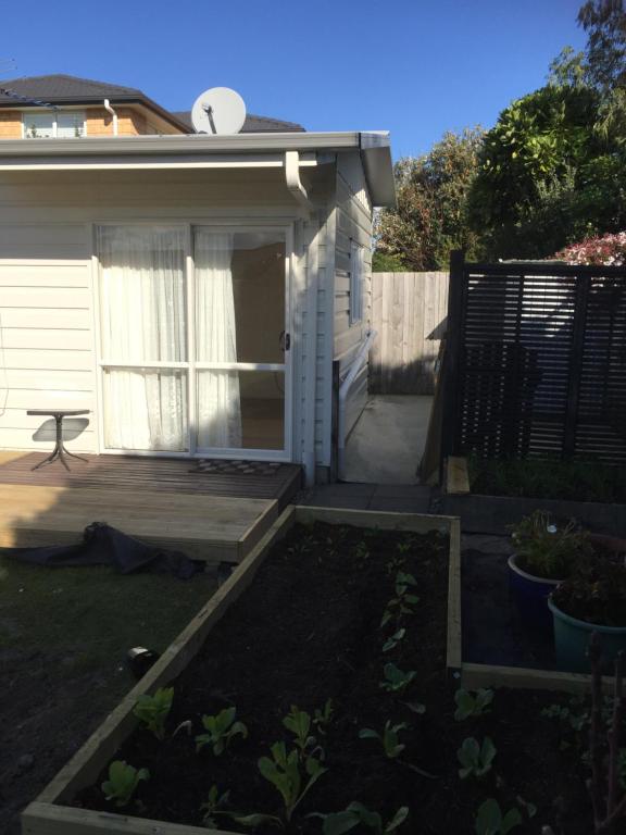 K&R Orewa homestay - Comfort Triple Room With Shower