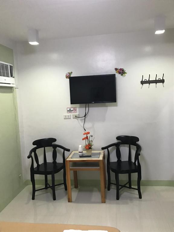 Alzeah's Place Room for Rent - Habitación Doble Con Baño Privado