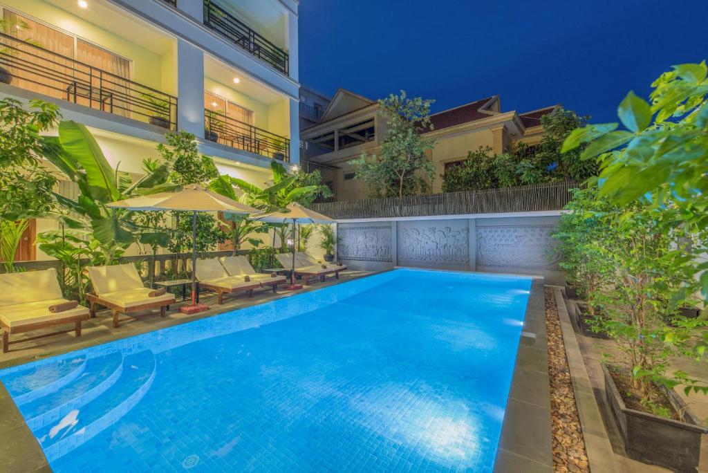 Bazén v ubytování Golden Citadel Hotel Siem Reap nebo v jeho okolí