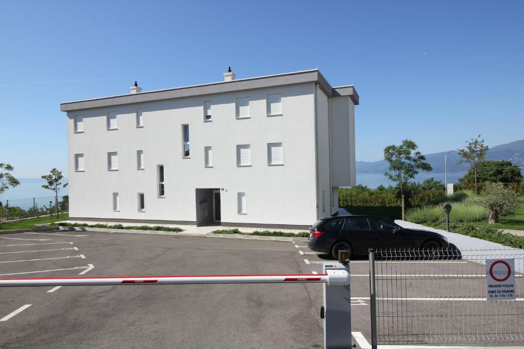 Budova, v ktorej sa apartmán nachádza