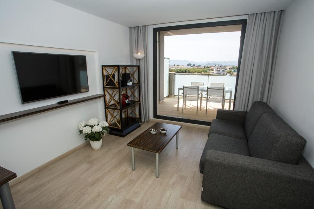 ApartHotel Playa Oliva - Superior Apartment