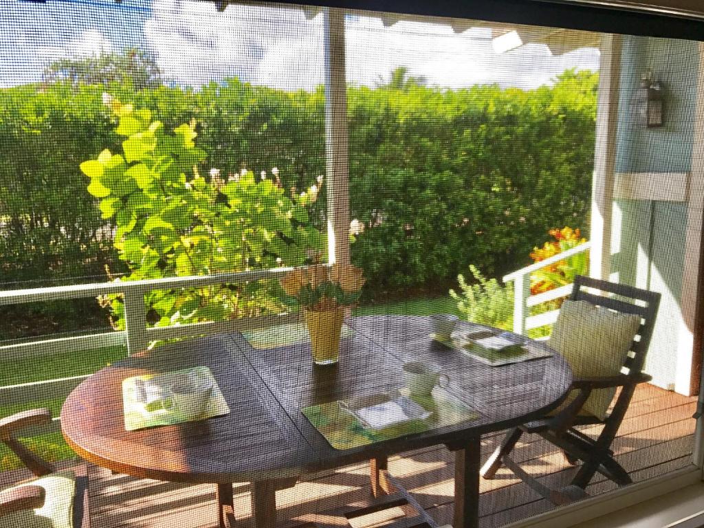 Balkón nebo terasa v ubytování Beautiful Guest House Kailua Beach