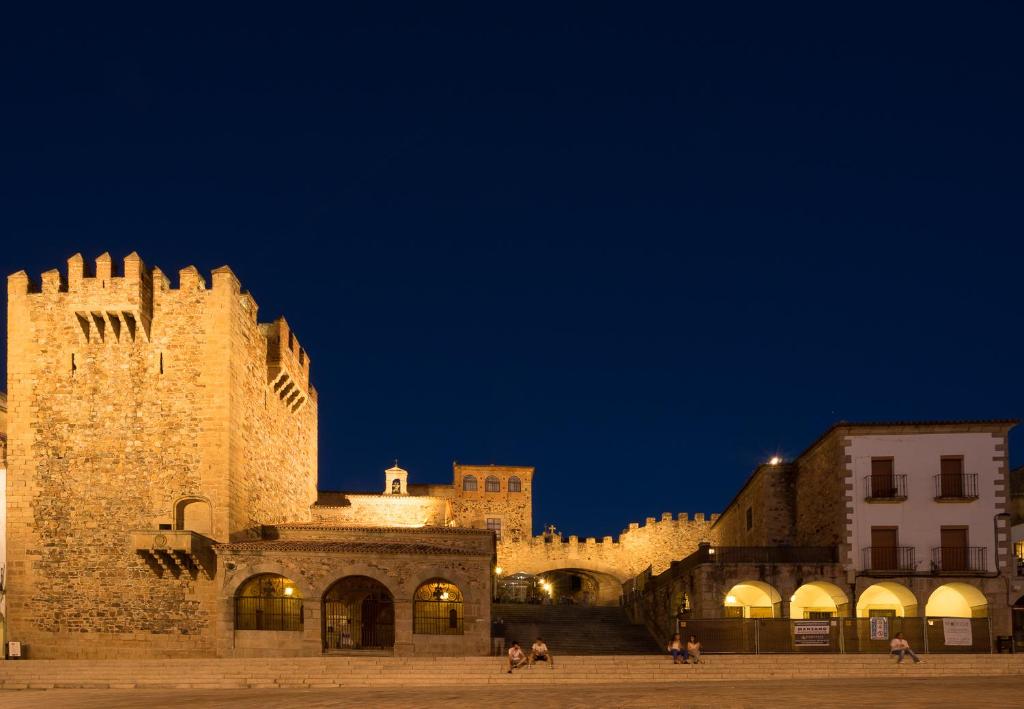 Baluart Apartments - 16