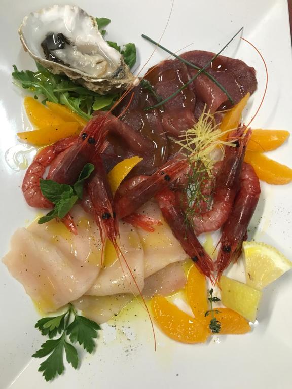 Villa Greta Hotel Rooms & Suites - 3