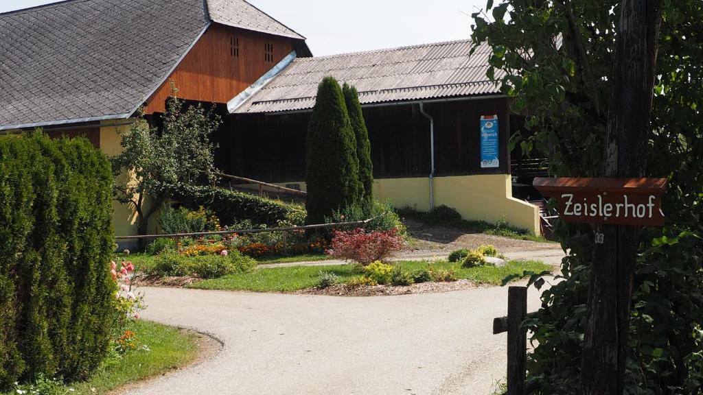 Vonkajšia záhrada v ubytovaní Familienparadies Zeislerhof