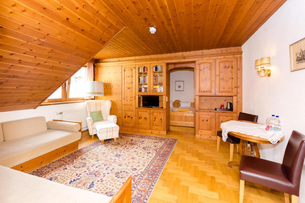 Kuchyň nebo kuchyňský kout v ubytování Landhotel Groggerhof