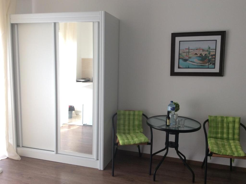 Olive Terrace Apartments 3 - 10