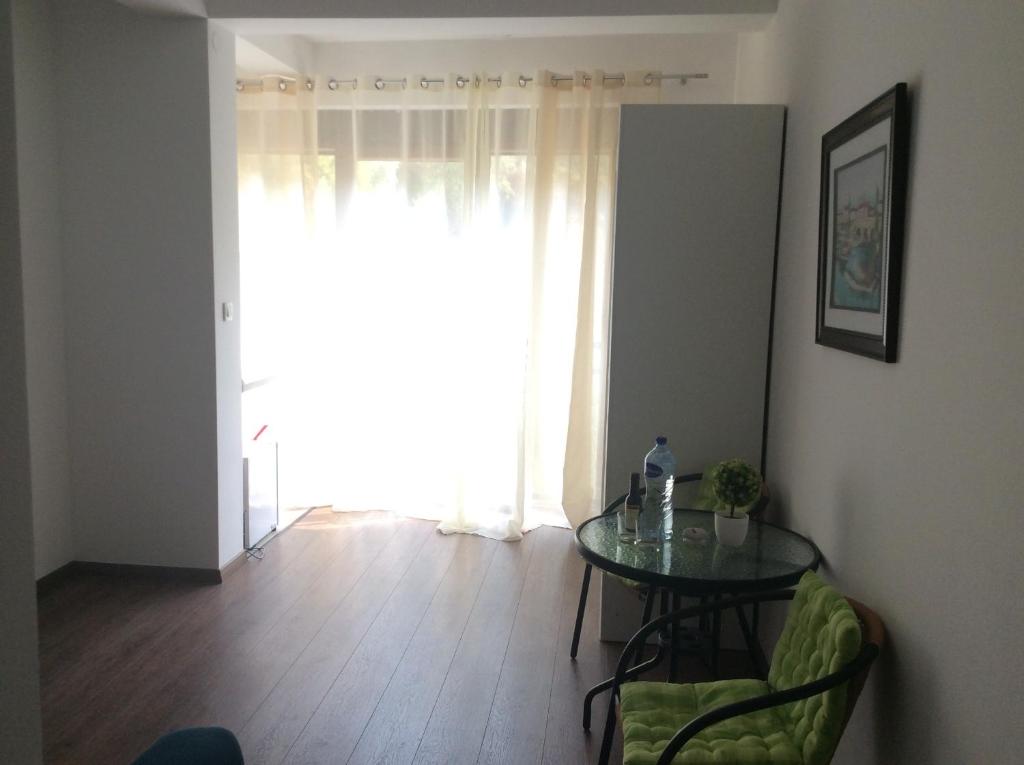 Olive Terrace Apartments 3 - 11