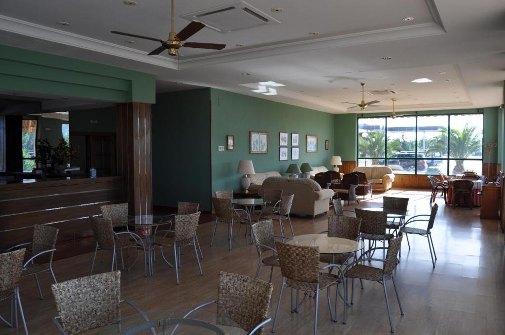 Posezení v ubytování Hotel Alonso de Monroy