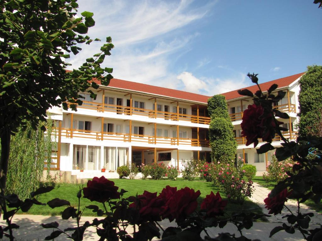 Zahrada ubytování Hostel White Inn