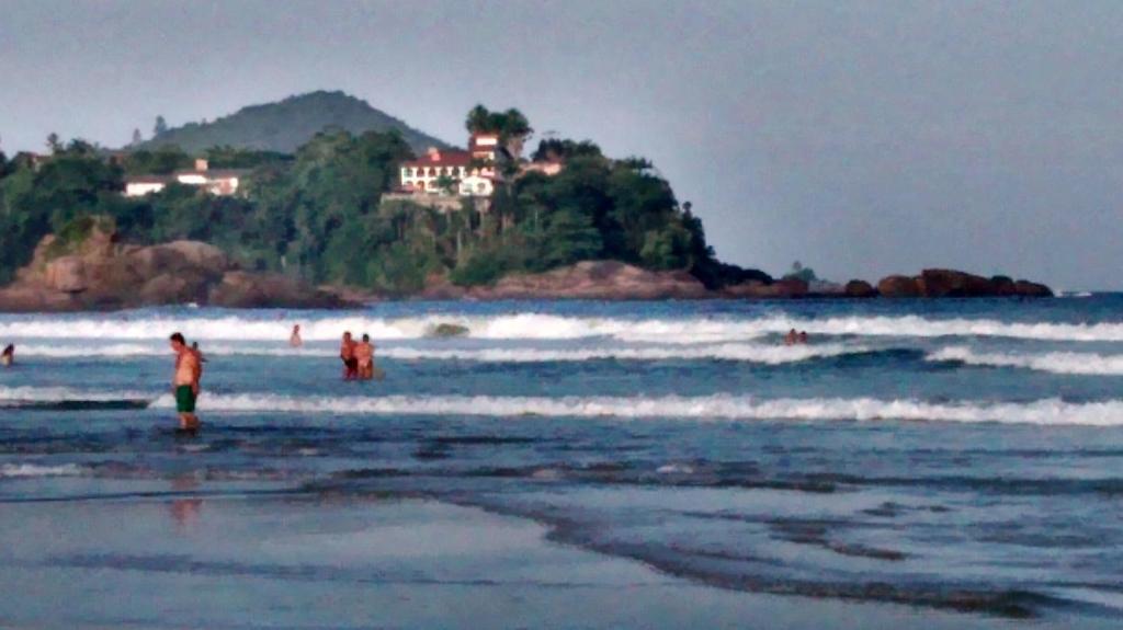 Ubatuba Surf Suites