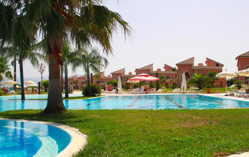 Basen w obiekcie BV Airone Resort lub w pobliżu