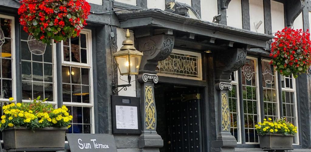 Knutsford Roses Rose & Crown Inn, Knutsford (updated prices 2025)