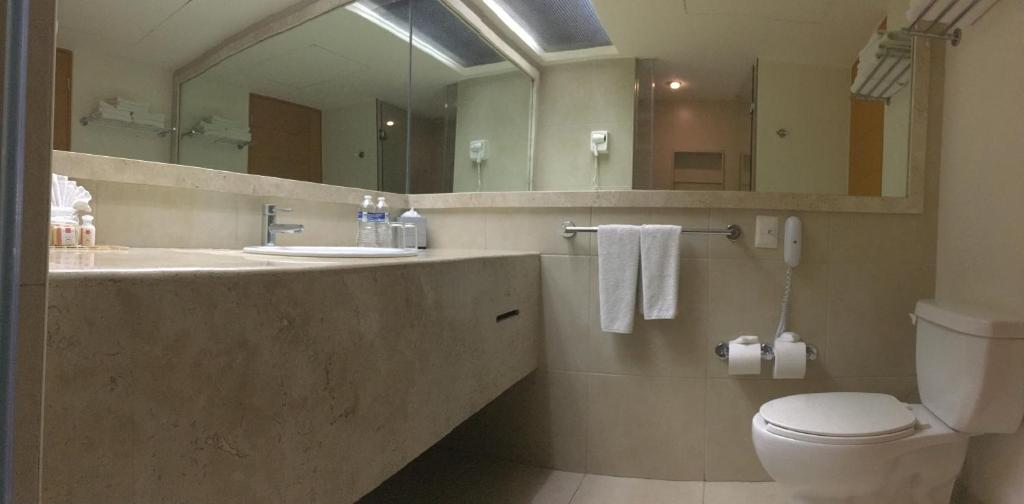Koupelna v ubytování Ambiance Suites