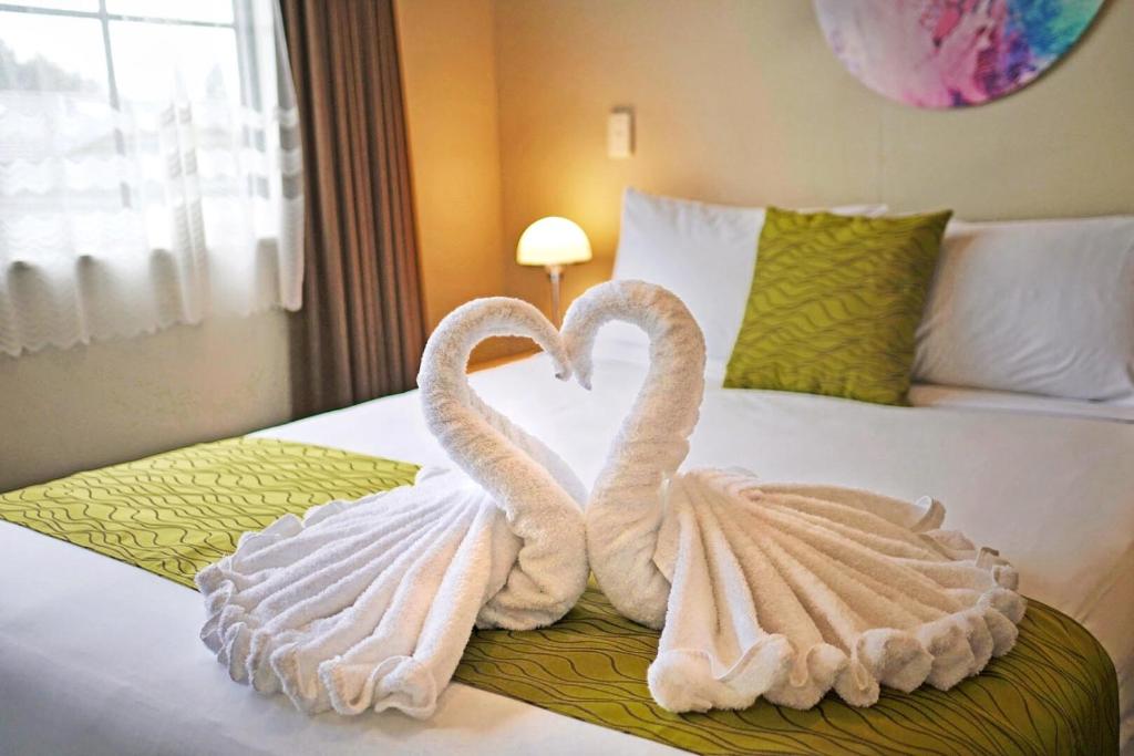 Łóżko lub łóżka w pokoju w obiekcie Anglesea Motel and Conference Centre