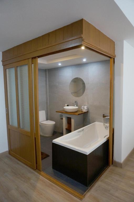 
Top Floor Double Room with Mountain View
