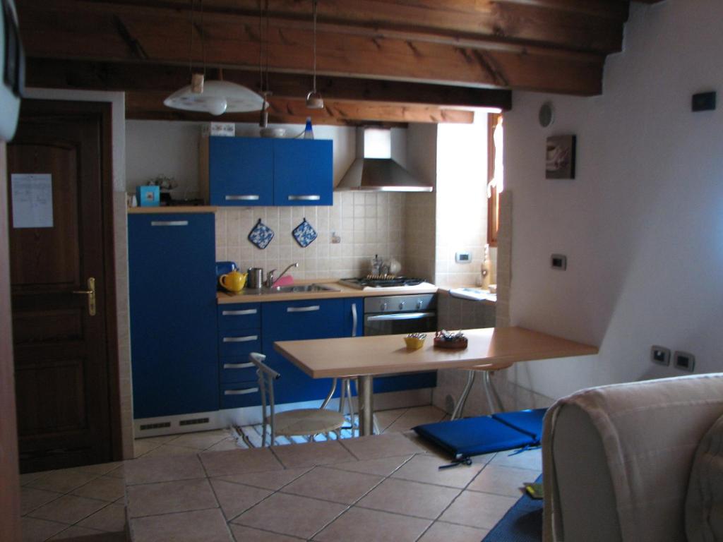 Kuchyňa alebo kuchynka v ubytovaní B&B Vecchio Torchio di Bard