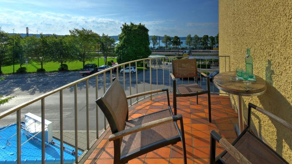 Bazén v ubytování Hotel Starnberger See nebo v jeho okolí
