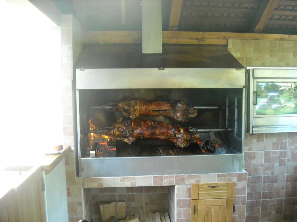 Tiện nghi BBQ cho khách tại nhà khách