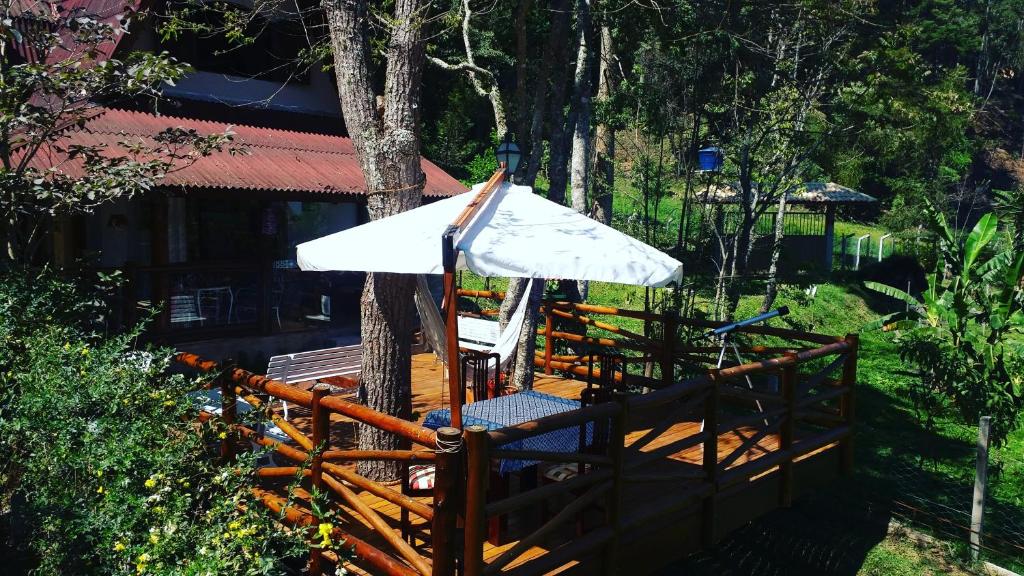  Casa na Floresta em Campos do Jordao