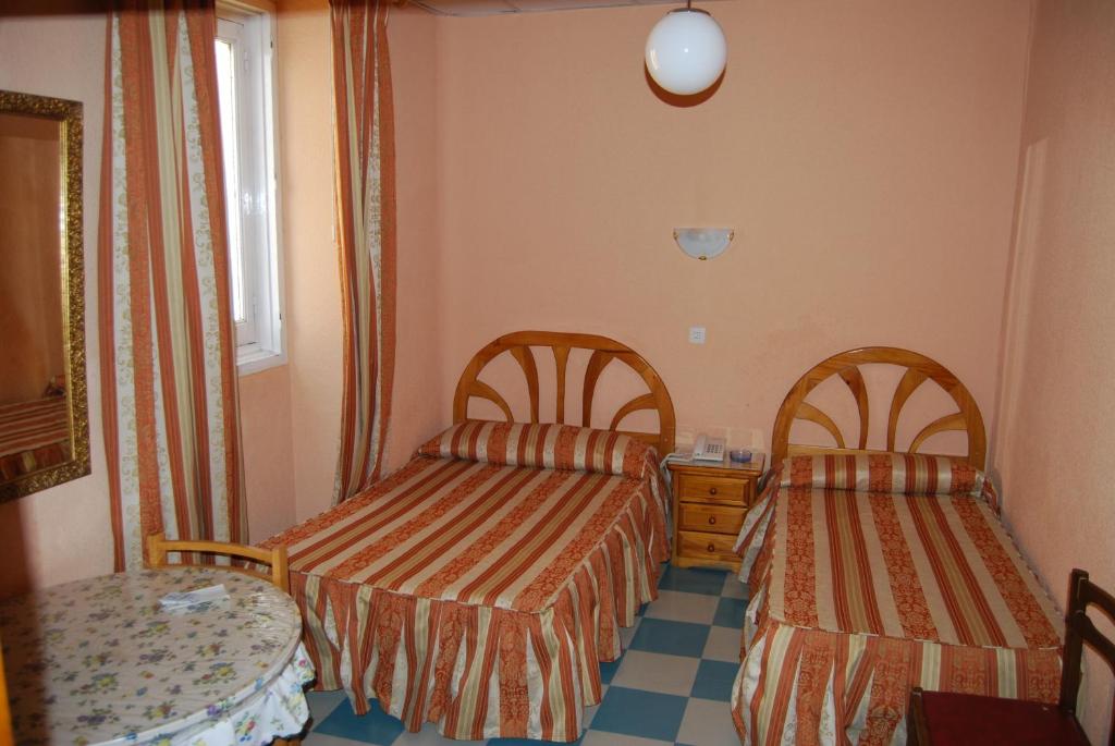 Hostal La Perla Asturiana, Madrid – Updated 2023 Prices