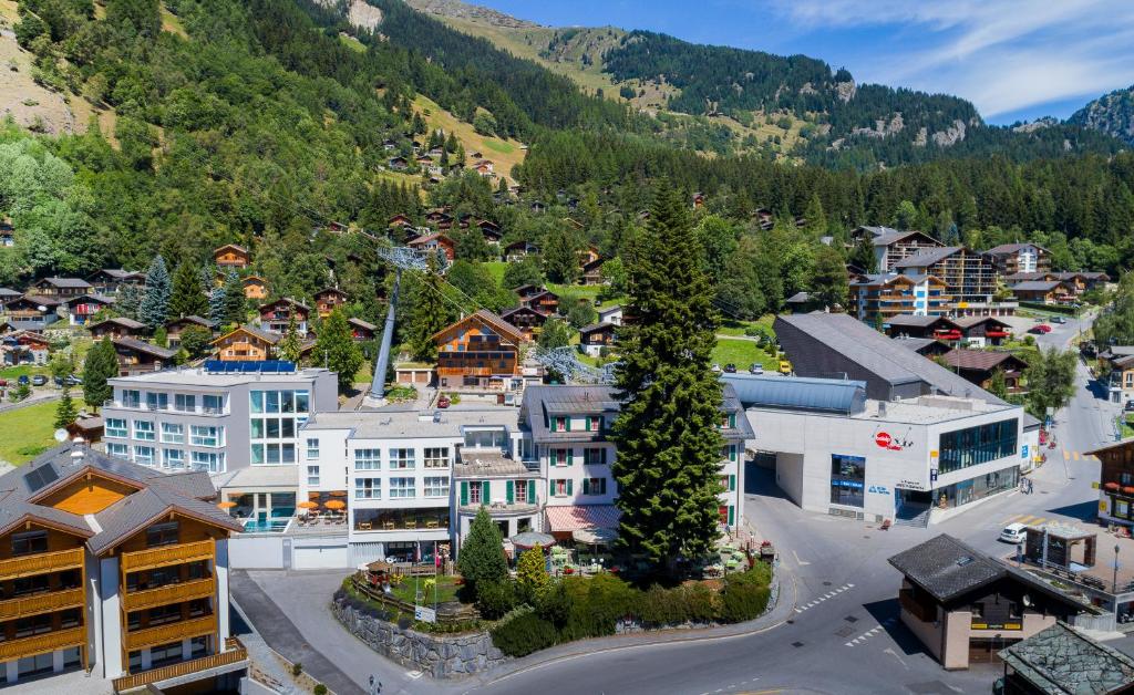 Nespecifikovaný výhled na hory nebo výhled na hory při pohledu z hotelu
