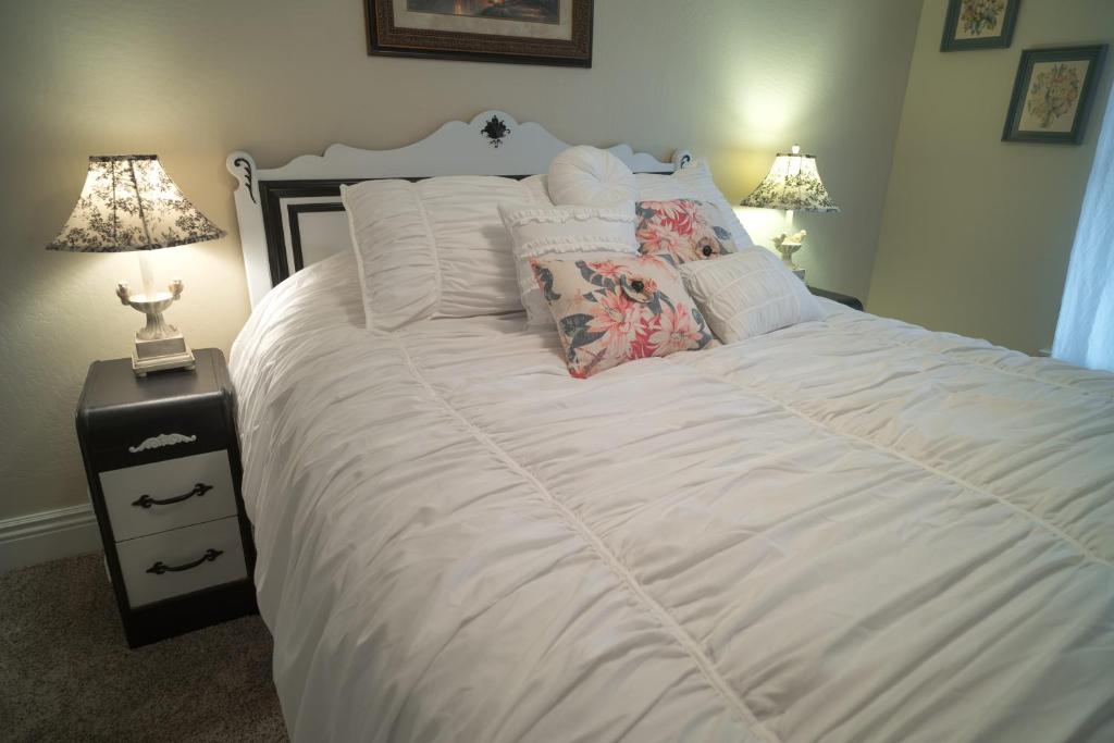 Poppy Sister Inn - Double Room With Private Bathroom