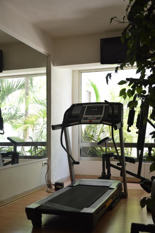 Fitness centrum a/nebo fitness zařízení v ubytování Ambiance Suites
