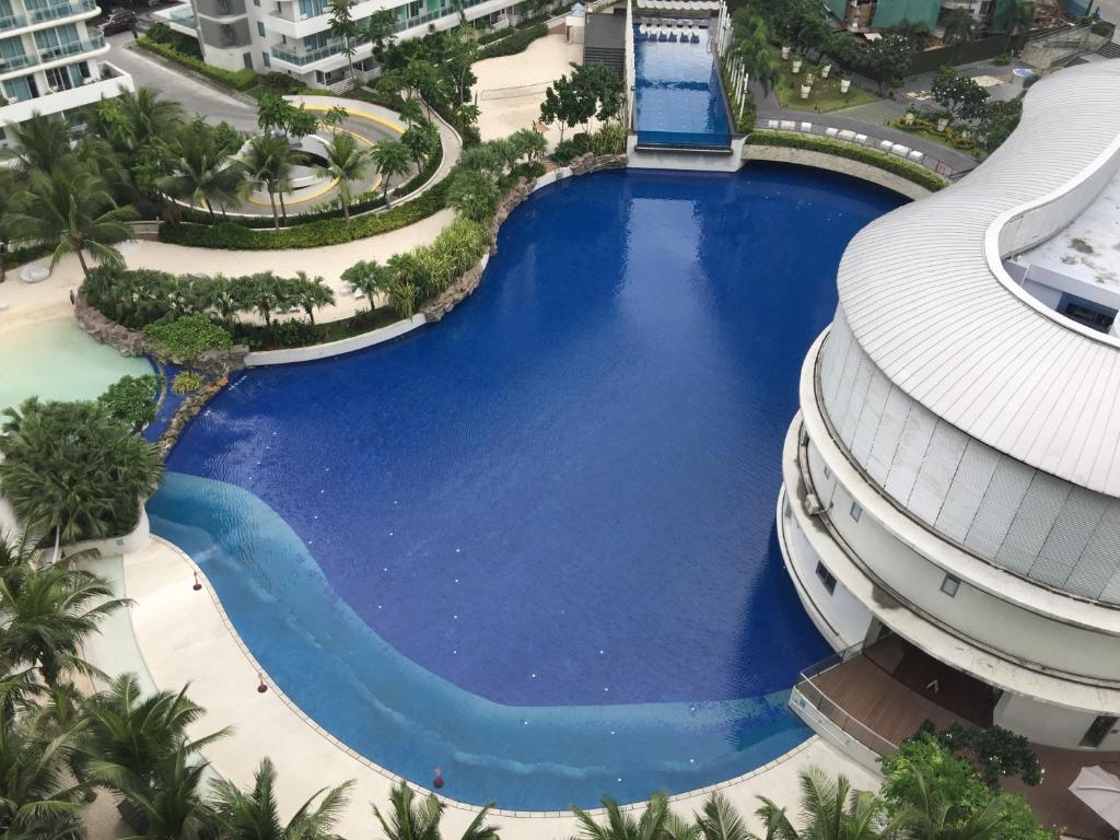 T&G Condo @ Azure Beach Resort