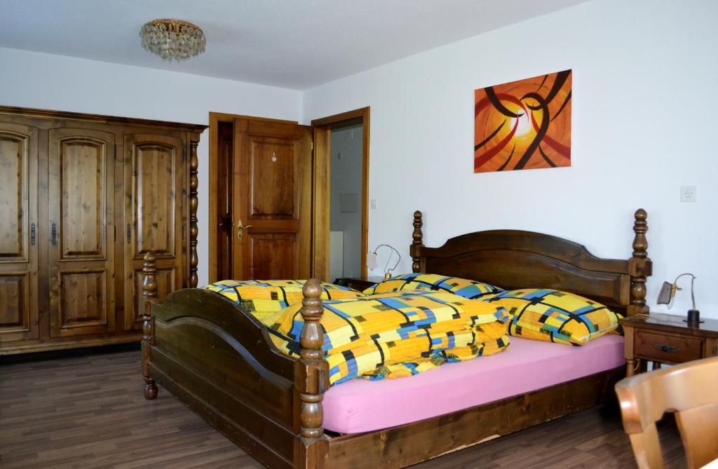 Postel nebo postele na pokoji v ubytování Landgasthof Hölzlisberg