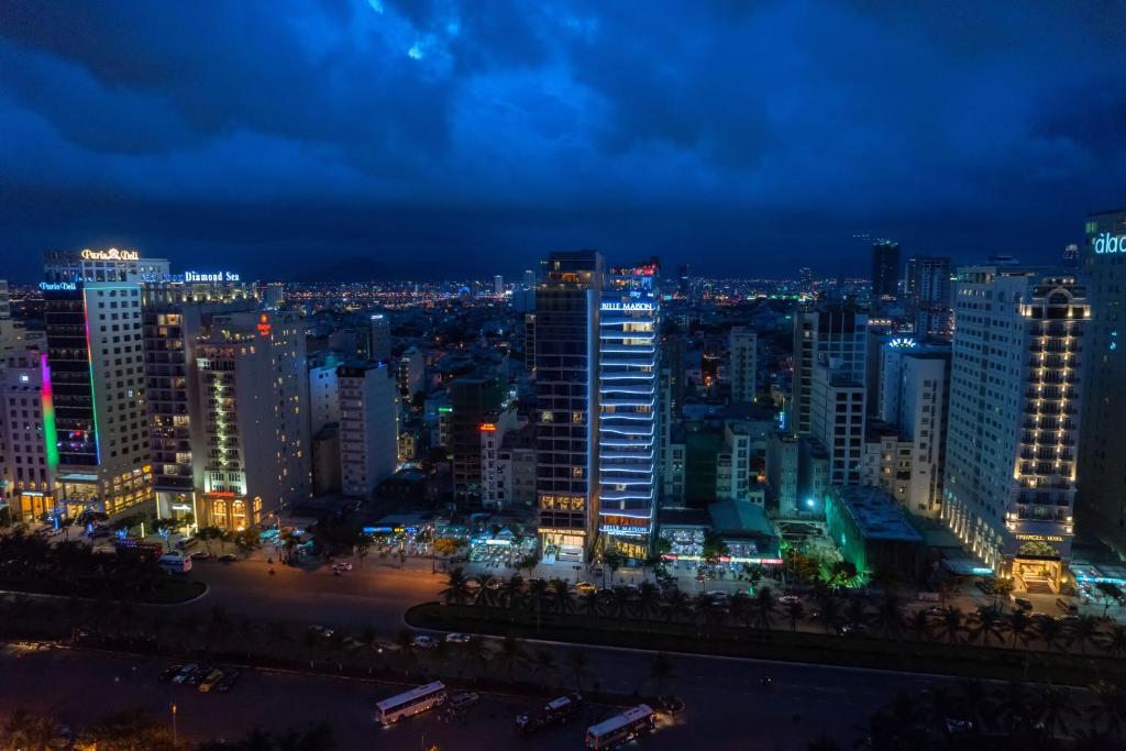 Ein allgemeiner Blick auf Đà Nẵng oder ein Stadtblick von des Hotels aus