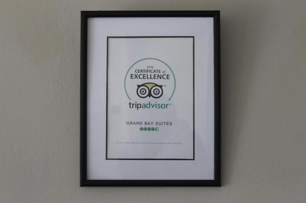 Certifikát, hodnocení, plakát nebo jiný dokument vystavený v ubytování Grand Bay Suites
