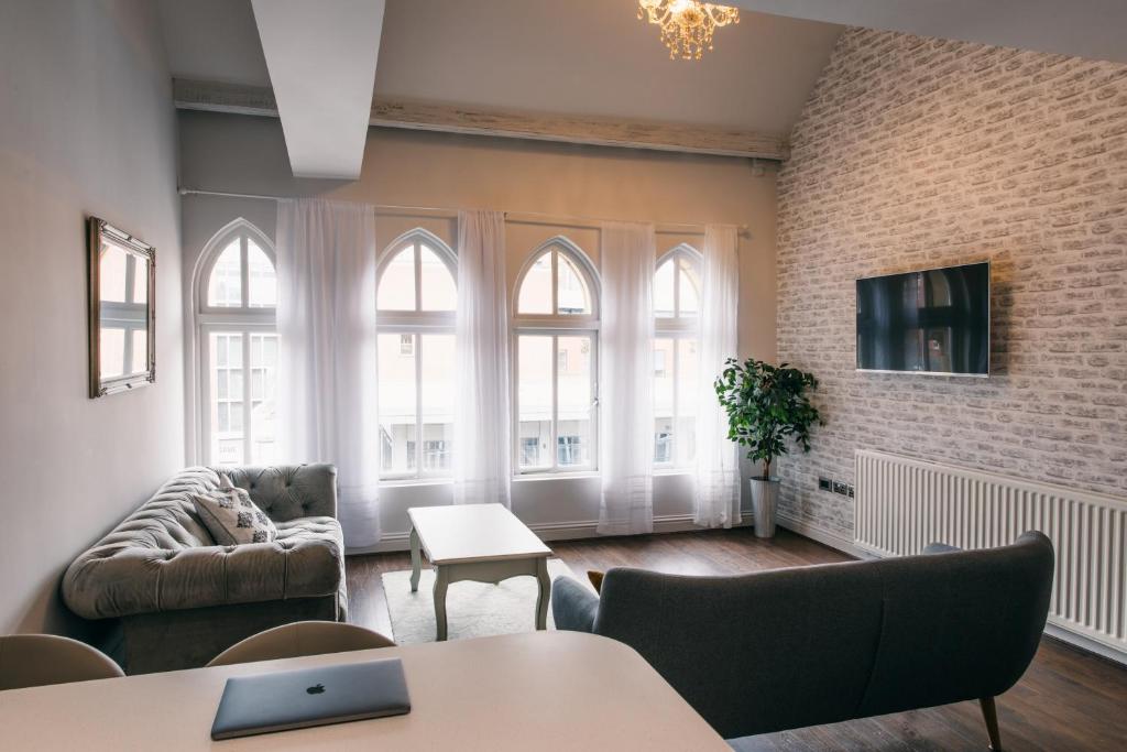 Stunning Shabby Chic Loft Ap 4