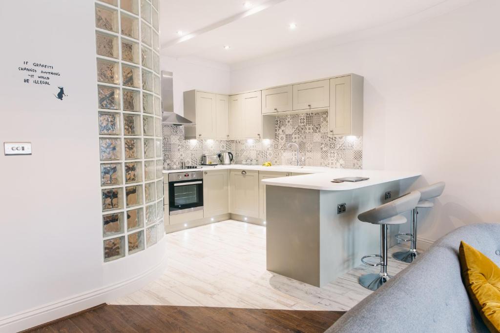 Stunning Shabby Chic Loft Ap 7