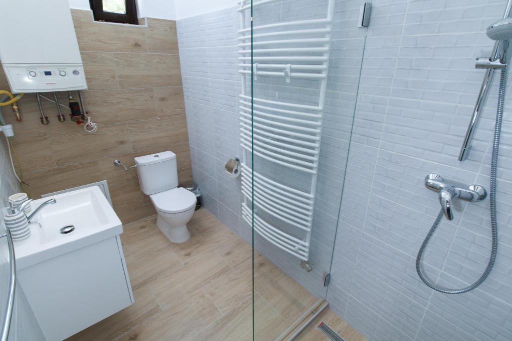 A bathroom at Ecoappartment 2