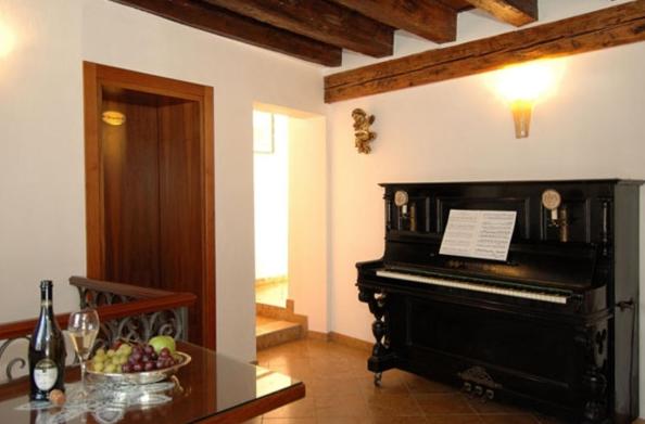 Ca' Dei Leoni - Resim 12