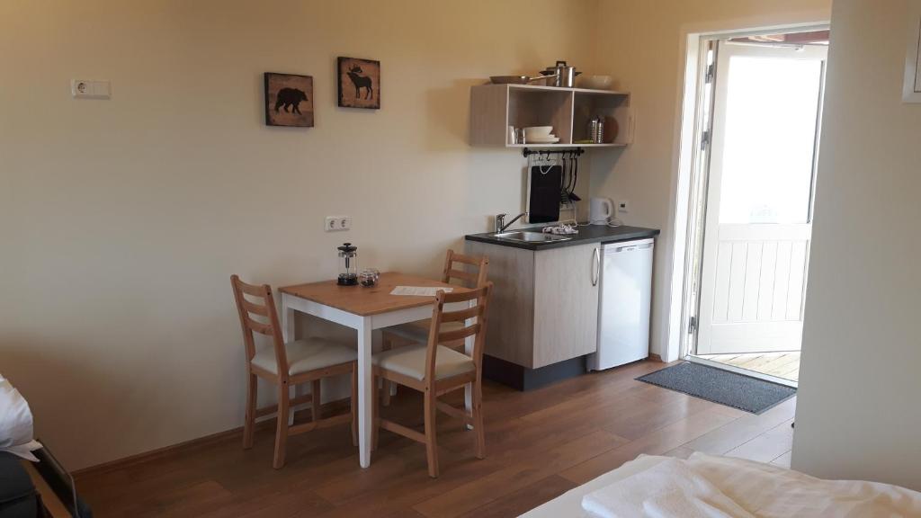 Eldhús eða eldhúskrókur á Hjartarstaðir Guesthouse
