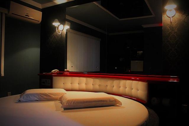 Amore Mio (Adult Only)  Amore Mio (Adult Only)