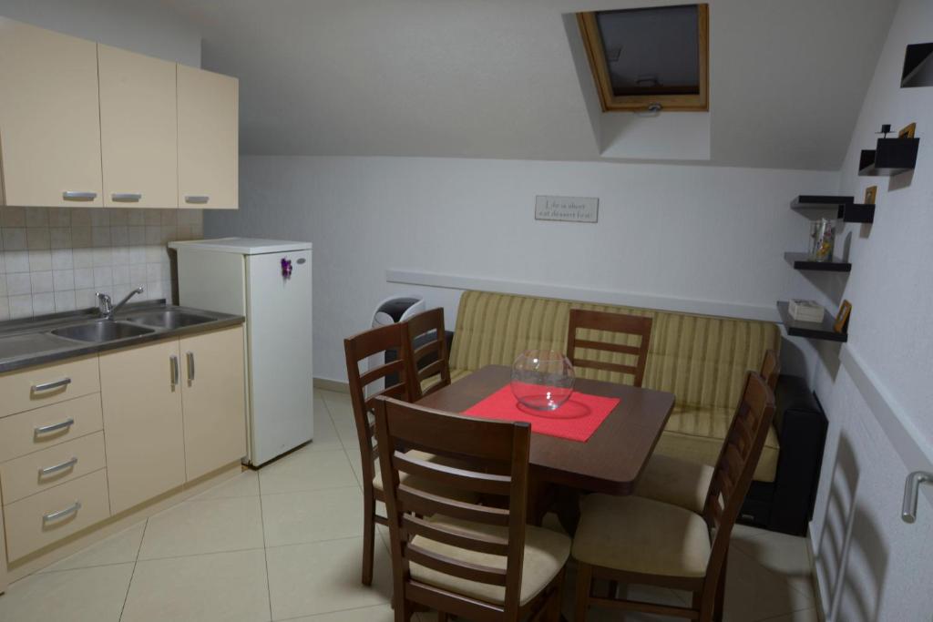 Kuchyň nebo kuchyňský kout v ubytování Hostel Tuba