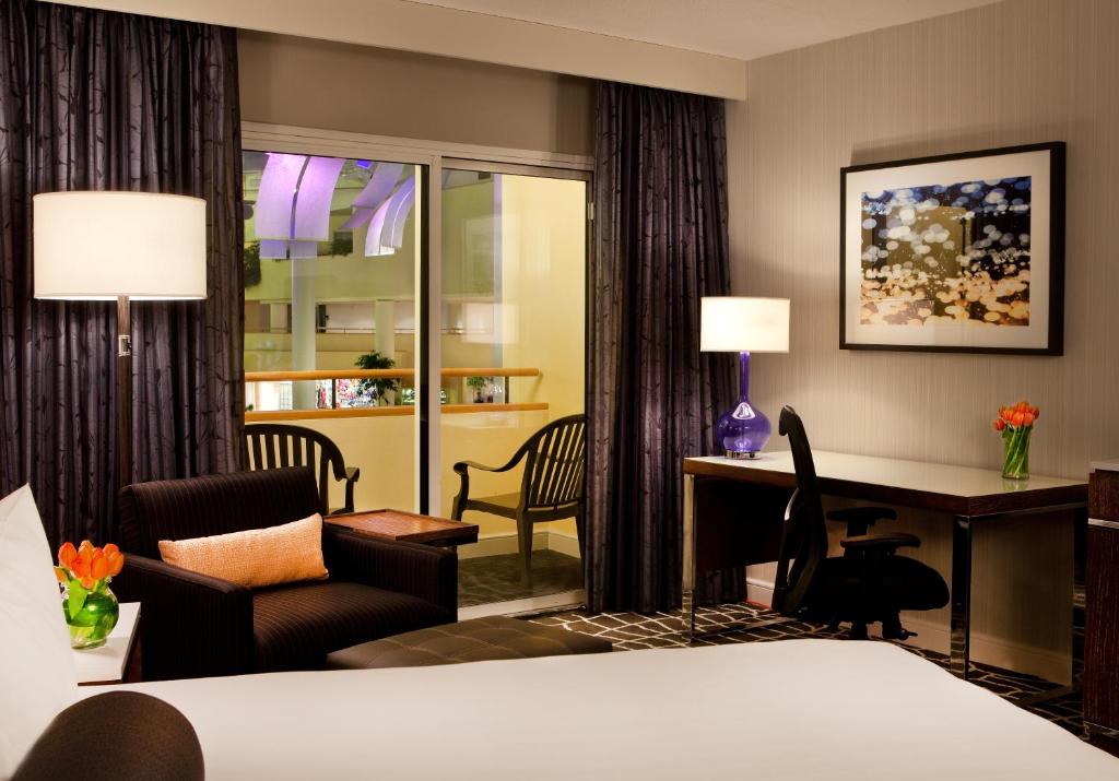 Postel nebo postele na pokoji v ubytování Hyatt Regency Princeton