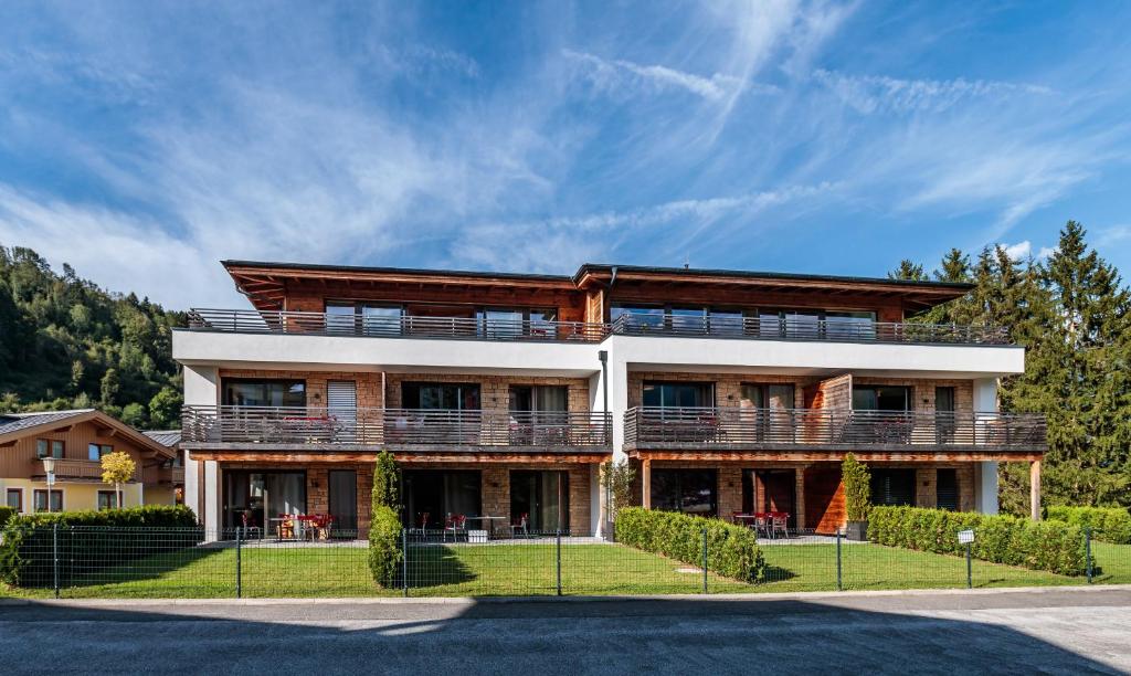 The building in which Az apartmant is located
